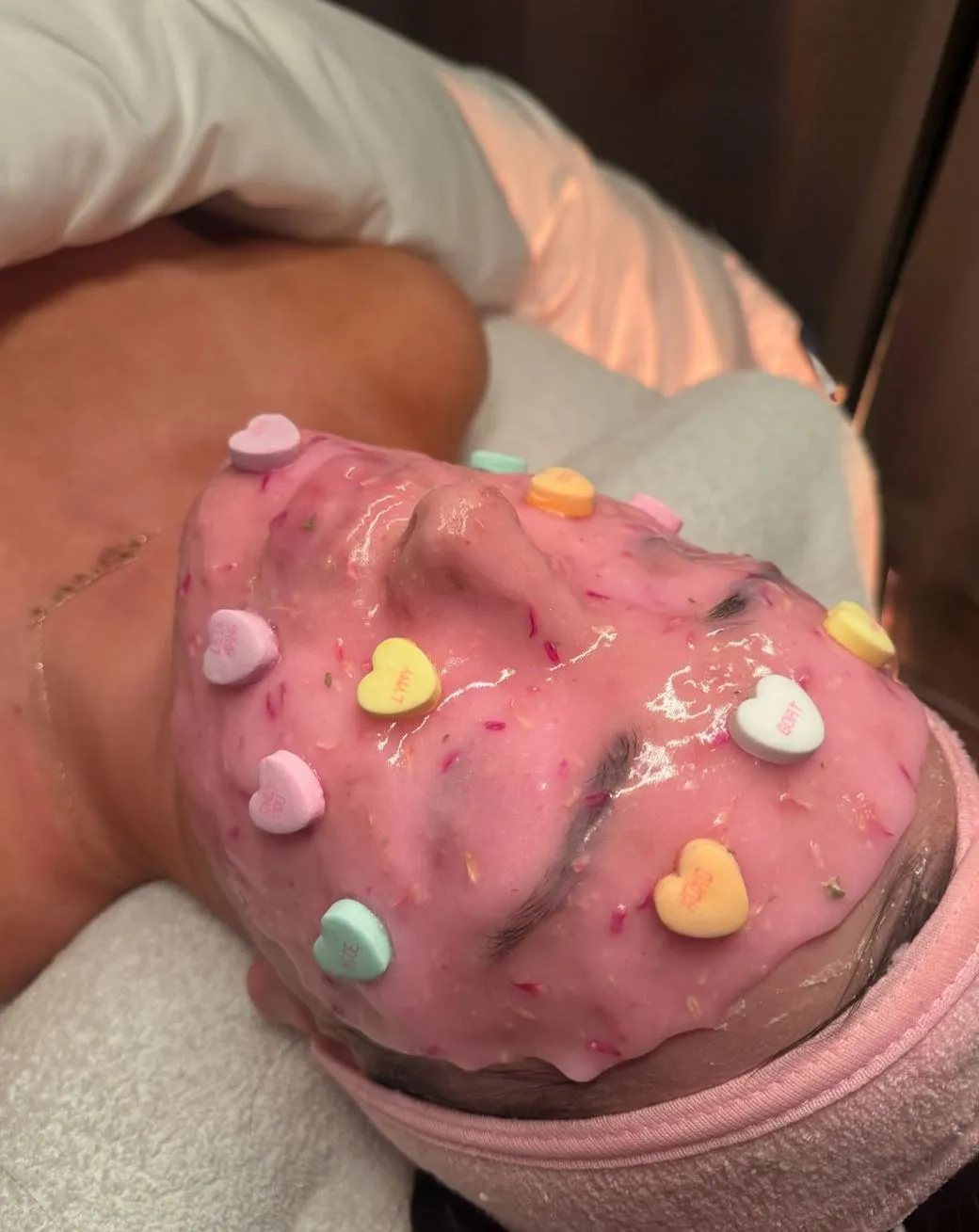At-Home vs Professional Hydrojelly Treatments